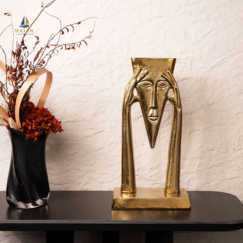 tuong-decor-truu-tuong-dat-ban-haian-sign-ha1911-m-vang-trang-tri-ke-tu