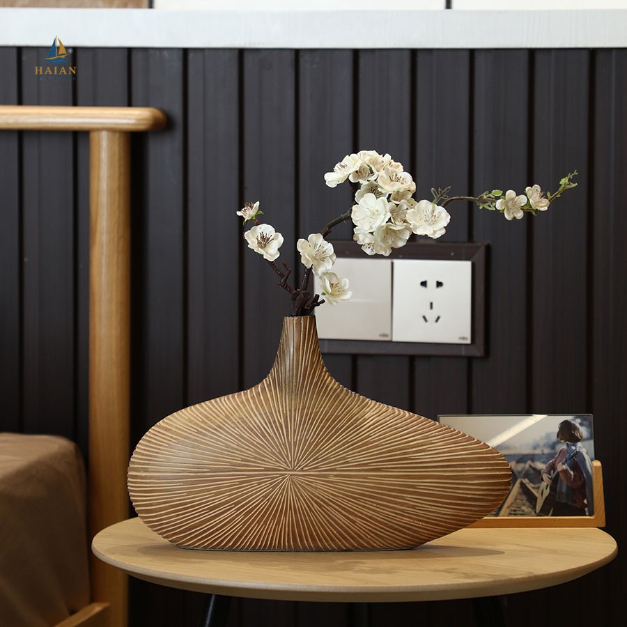 binh-hoa-gia-go-truyen-thong-phong-cach-wabi-sabi-ha2308